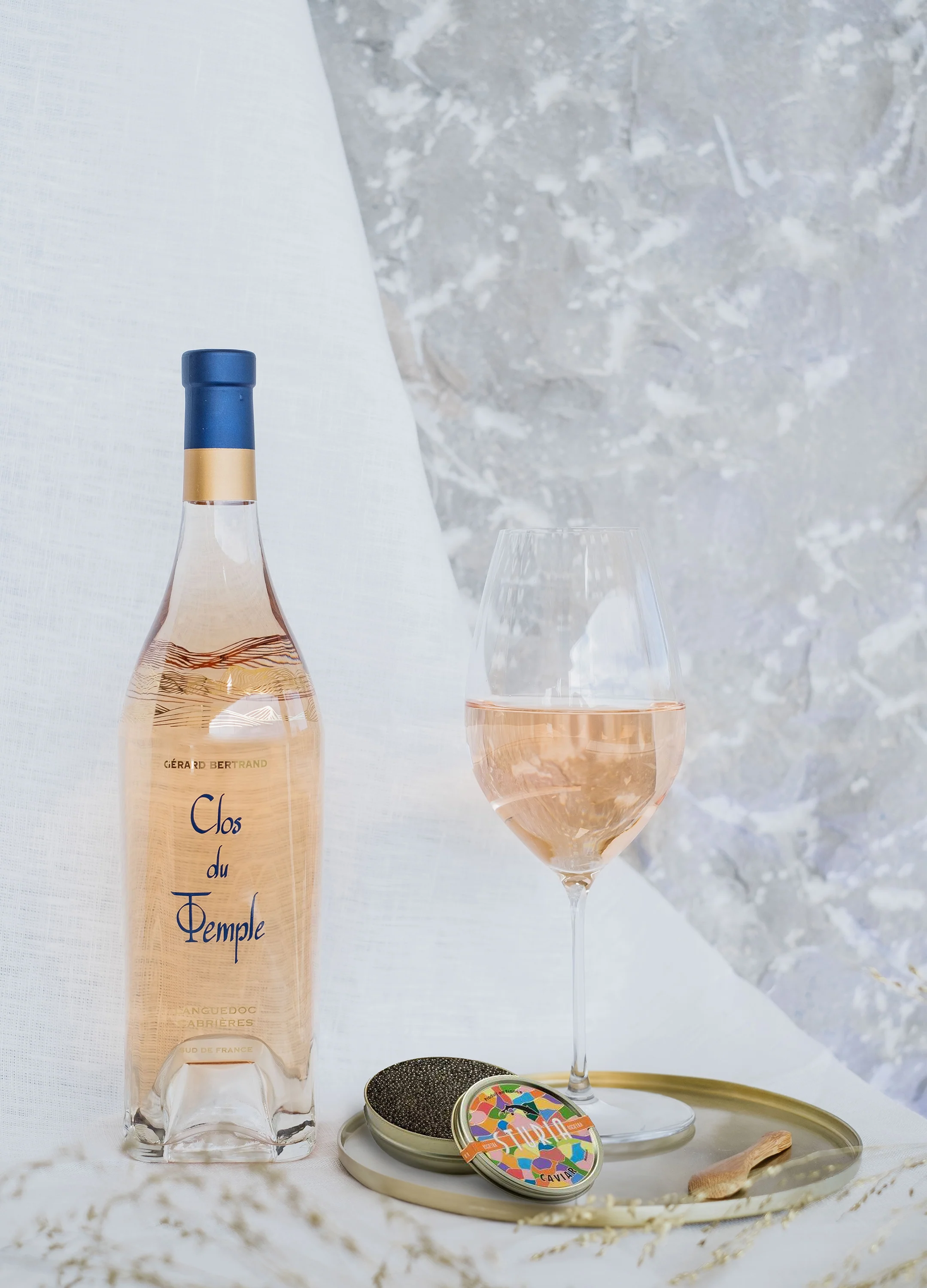 Offre Prestige Clos du Temple 2023 dans son Étui et une boîte de Caviar par Sturia - Image 5
